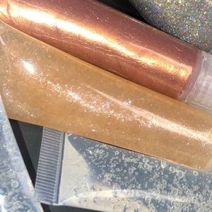 5 champagne squeeze glosses